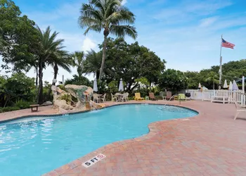 The Ocean View Inn & Pub hotel thumbnail 7