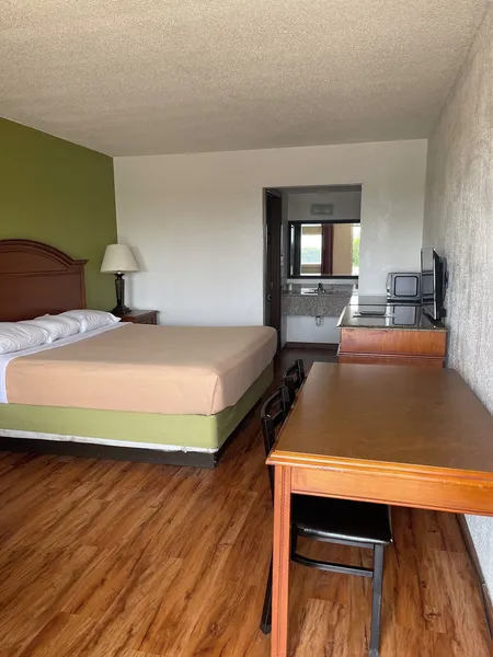 Relax Inn & Suites hotel detail image 6