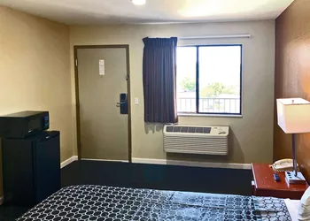 Good Nite Inn hotel thumbnail 8