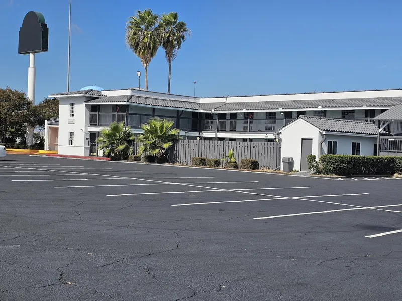 Quality Inn & Suites hotel detail image 2