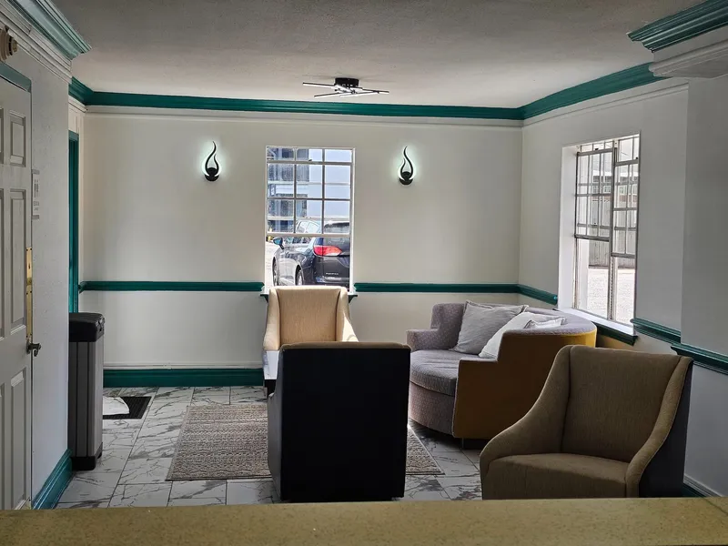 Quality Inn & Suites hotel detail image 6