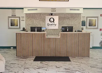 Quality Inn & Suites hotel thumbnail 7