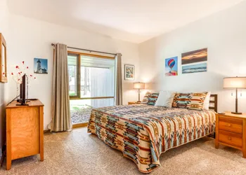 Meadow House 19 | Discover Sunriver hotel thumbnail 8