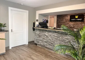 Suites on market hotel thumbnail 2