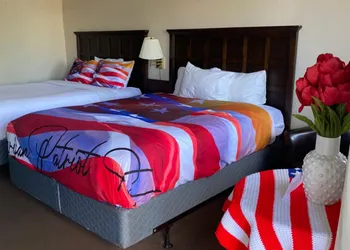 American Patriot Family Inn aka Oak Grove Inn hotel thumbnail 8