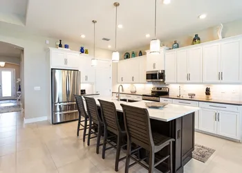 Vernazza Vacation Rental in Naples Reserve hotel thumbnail 6