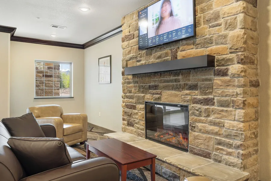 Cobblestone Hotel & Suites - Alpine hotel detail image 6