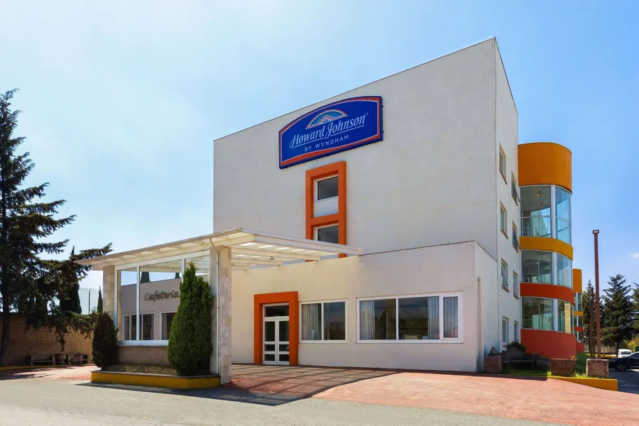 Howard Johnson by Wyndham Toluca hotel detail image 2
