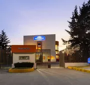 Howard Johnson by Wyndham Toluca hotel detail image 4