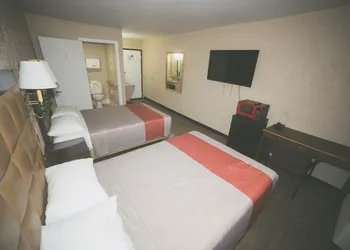 Economy Inn hotel thumbnail 6