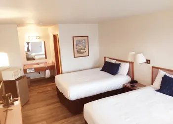 Harbor Inn hotel thumbnail 5
