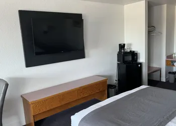 Harbor Inn hotel thumbnail 8