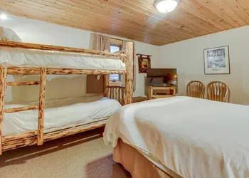 Bay Point Hillside 18C Down hotel thumbnail 5