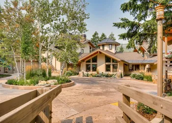 Ontario Lodge #5 hotel thumbnail 3