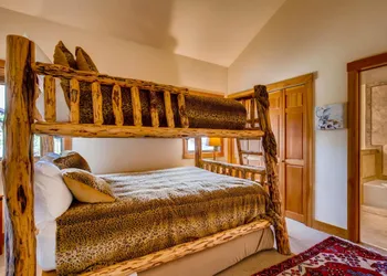 Ontario Lodge #5 hotel thumbnail 4