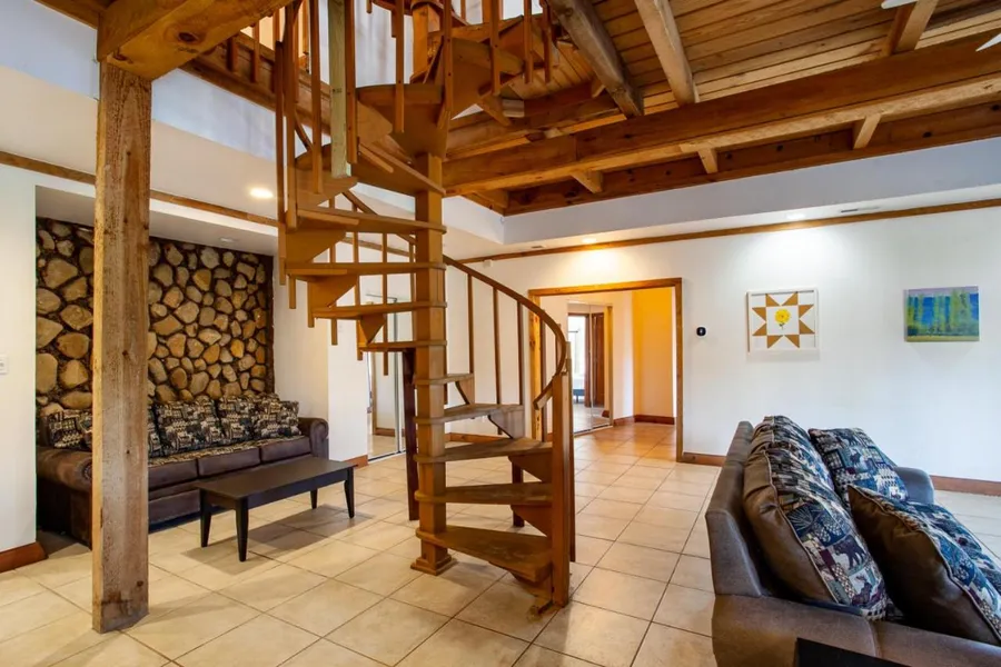 Laid Back Lodge Spacious Retreat in Lenoir City hotel detail image 2