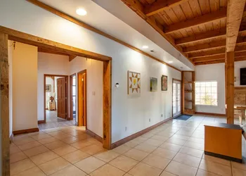 Laid Back Lodge Spacious Retreat in Lenoir City hotel thumbnail 3