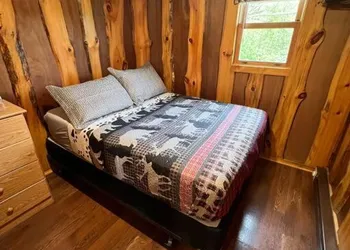 Flyway Resort ‘The Bear Den’ on Wilson Lake hotel thumbnail 8