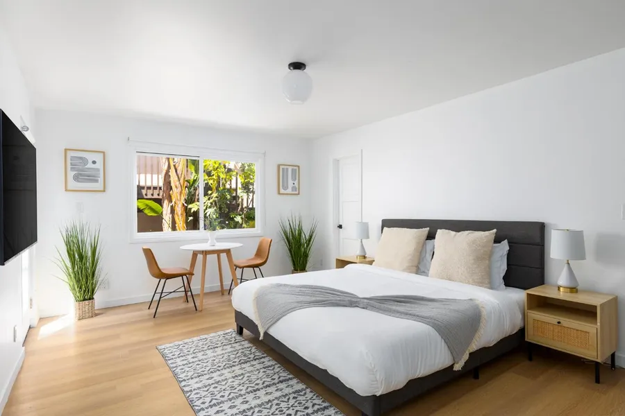 Studio in Santa Monica with Private Patio hotel detail image 2