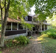 Adirondack Inn on Lake Harris-Perfect Getaway hotel detail image 3