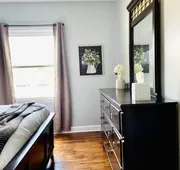 Green Roof Inn - Centrally Located 2BR/1BA Home hotel detail image 7