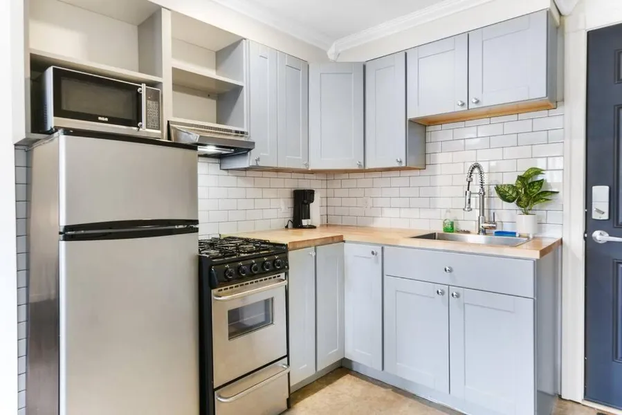 New! Bright and stylish Apt in Niagara Falls hotel detail image 6