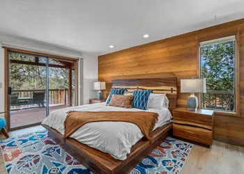 Otter River Lodge hotel thumbnail 5
