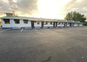 Economy Inn Lonoke hotel thumbnail 3