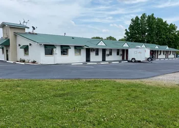 Economy Inn Lonoke hotel thumbnail 5