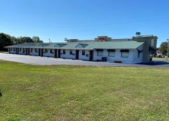 Economy Inn Lonoke hotel thumbnail 6