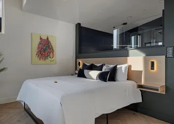 Grotto Resort hotel thumbnail 4