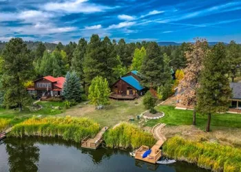 Lakeside Lodge hotel thumbnail 2