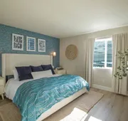 Deluxe Suite w Kitchen at the Black Sands Inn hotel detail image 5