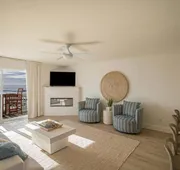 Deluxe Suite w Kitchen at the Black Sands Inn hotel detail image 7