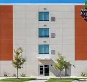 Holiday Inn Express and Suites Alton St Louis Area by IHG hotel detail image 3