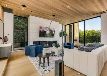 Modern Resort-Style Home in West Hollywood hotel thumbnail 5