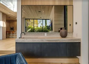 Modern Resort-Style Home in West Hollywood hotel thumbnail 6