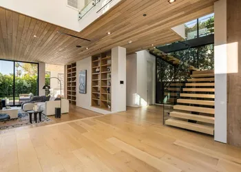 Modern Resort-Style Home in West Hollywood hotel thumbnail 7