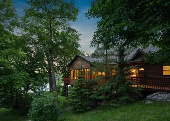 The Loonstar Lodge On Rabbit Lake hotel thumbnail 3