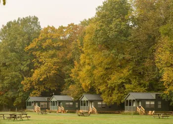 neversink river resort hotel thumbnail 2