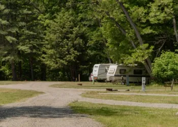 neversink river resort hotel thumbnail 5