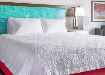 Hampton Inn by Hilton Kailua-Kona Bay hotel thumbnail 6