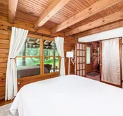 Fishing Lodge! 4 Queens 6 Twins 8 acres 3 Stocked Ponds Hot Tub Arcade hotel detail image 7