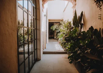 Casa Realm hotel thumbnail 4