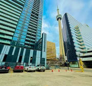 Luxury Suite by CN Tower & Free Parking hotel detail image 4