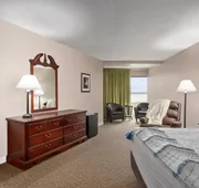 Fantastic Suite With King Bed and Beautiful Bay View! hotel detail image 5