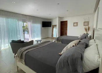 Luxury Palms hotel thumbnail 8