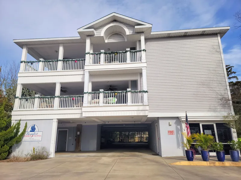 Beaufort Harbour Suites hotel detail image 2