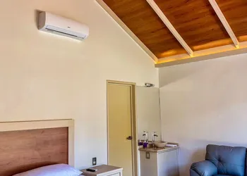 Río HOTEL y glamping hotel thumbnail 5