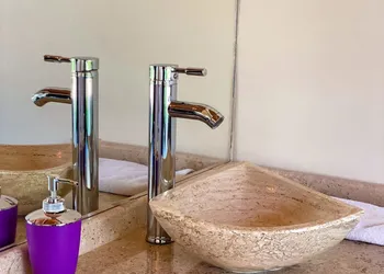 Río HOTEL y glamping hotel thumbnail 7